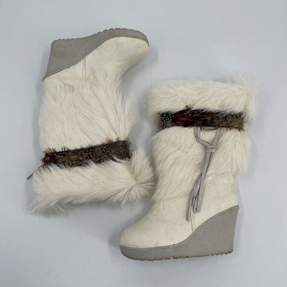 Bearpaw Wedge Goat Fur Winter Boots Womens 5 White Feathers - Picture 2 of 9